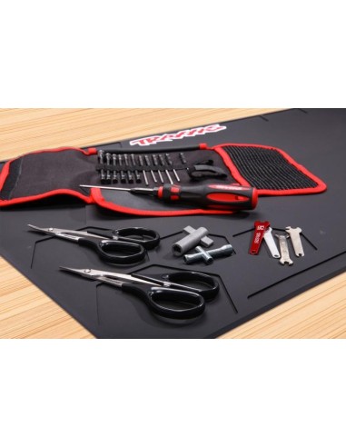 TRAXXAS HEAVY-DUTY RUBBER PIT MAT V2